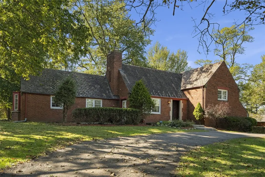 26 Churchill Rd, Churchill, PA 15235 - #1