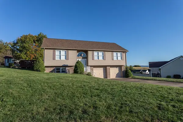 110 Camilla Circle, East Huntingdon, PA 15666