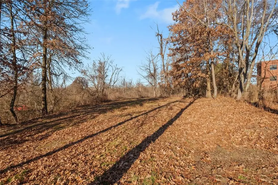 619 E Mcmurray, Peters, PA 15317 - Image #2