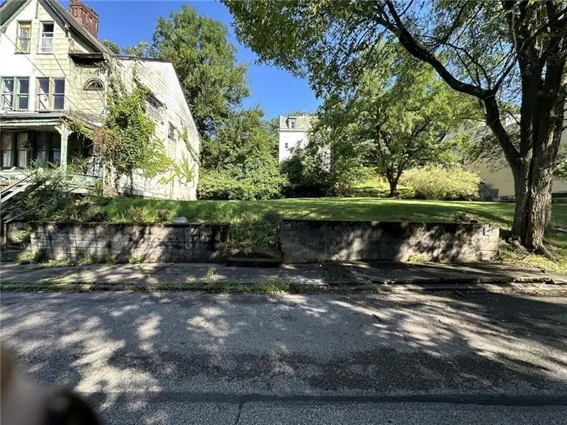 23 Geranium St, Pittsburgh, PA 15214 - Image #1