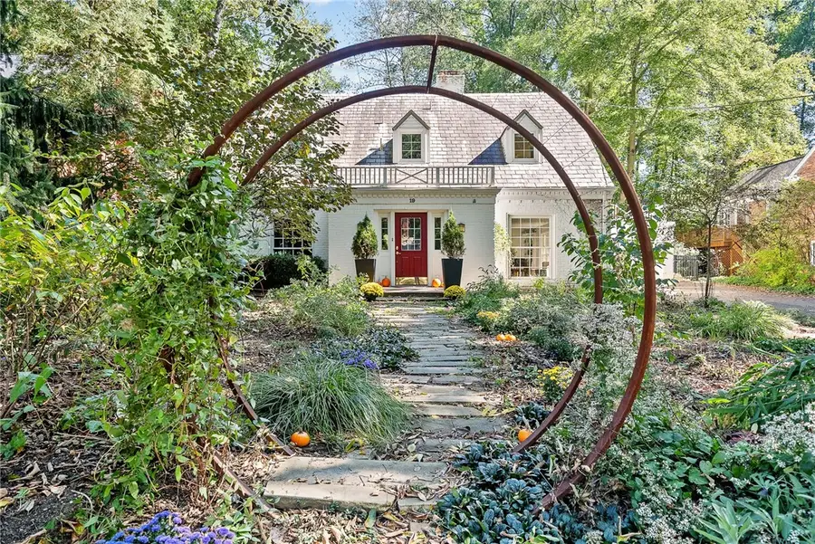 19 Thornwood Drive, Mount Lebanon Township, PA 15228 - Image #2