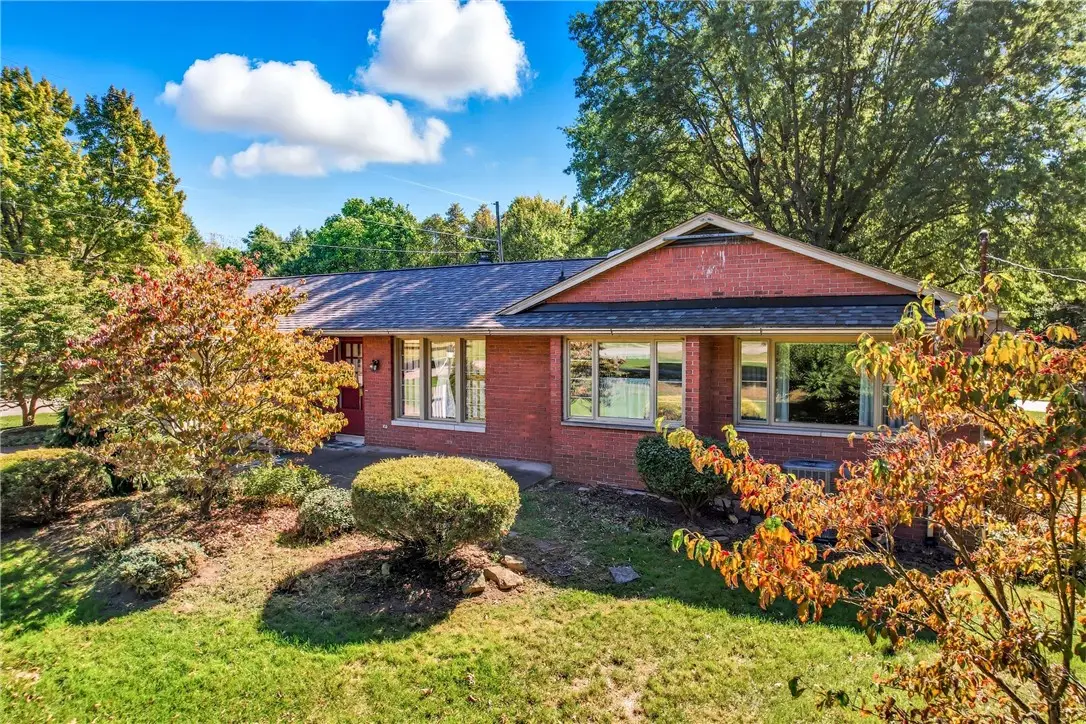 400 Hazen Rd, Sharpsville, PA 16150 - Image #1