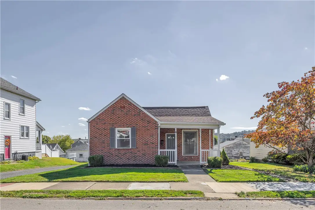 325 Orchard Ave, Ellwood City, PA 16117 - Image #1