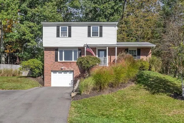659 Huntington Dr, Cranberry Township, PA 16066 - Image #1