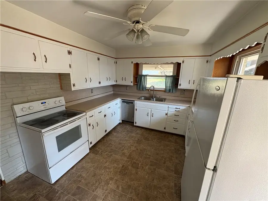 335 Hancock St, Clymer, PA 15728 - Image #2