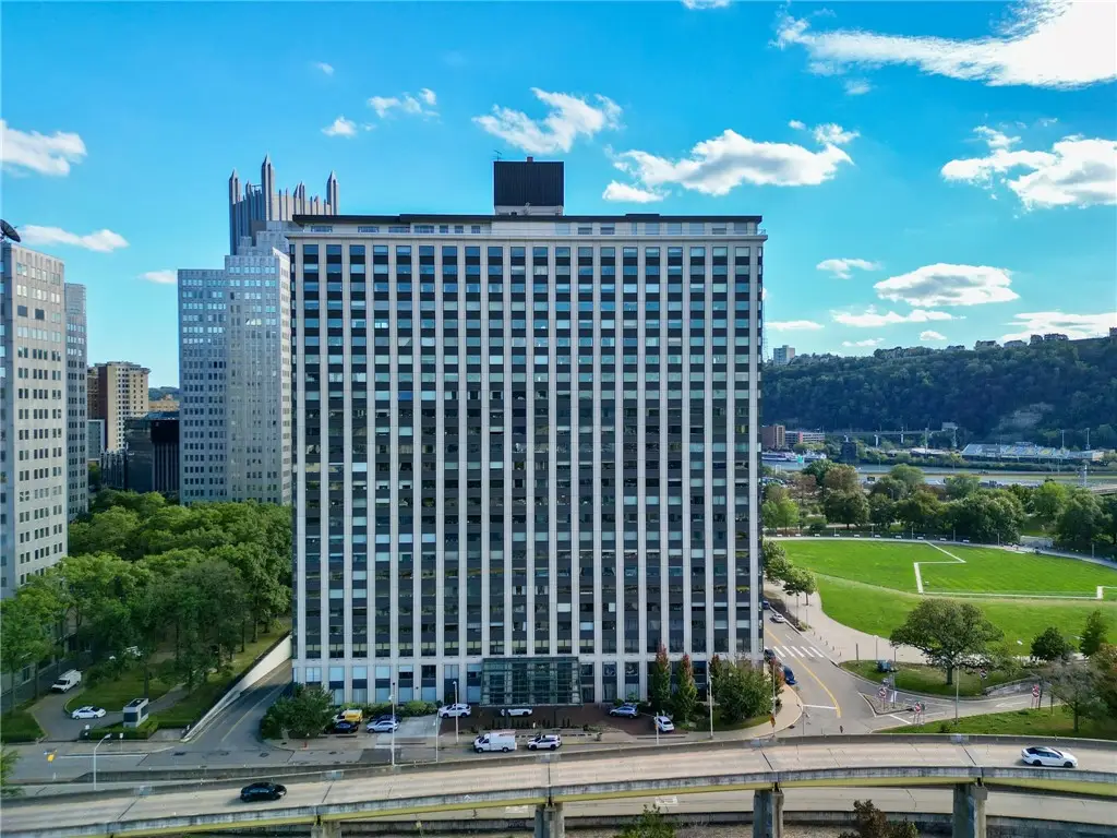 320 Fort Duquesne Blvd #19L, Pittsburgh, PA 15222 - Image #1