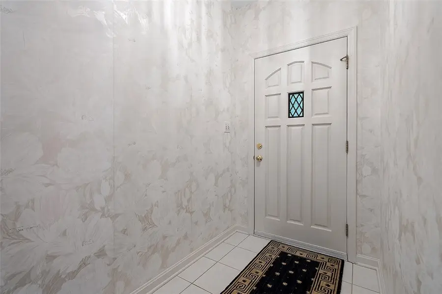 804 Kingsberry Circle, Mount Lebanon Township, PA 15234 - Image #3