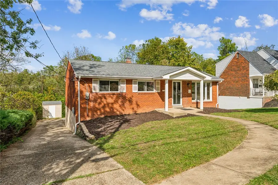 210 Parkedge Rd, Green Tree, PA 15220 - Image #2