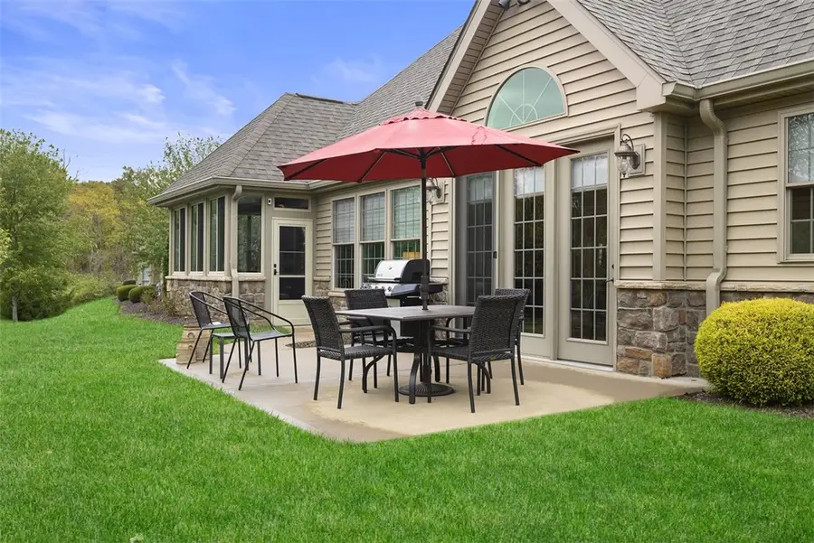 2723 Flat Stone Ct, Hampton, PA 15044 - Image #3