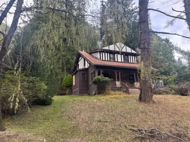 1564 Goldbaugh Ln, Franklin Park, PA 15090 - Image #2