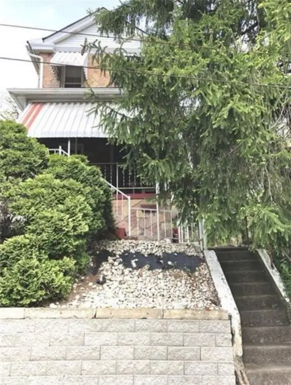 583 Stokes Ave, N Braddock, PA 15104