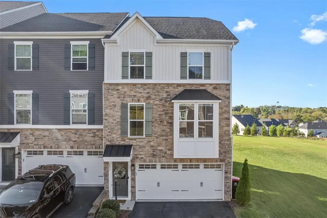 131 Cole Dr, Robinson Township, PA 15136 - Image #1