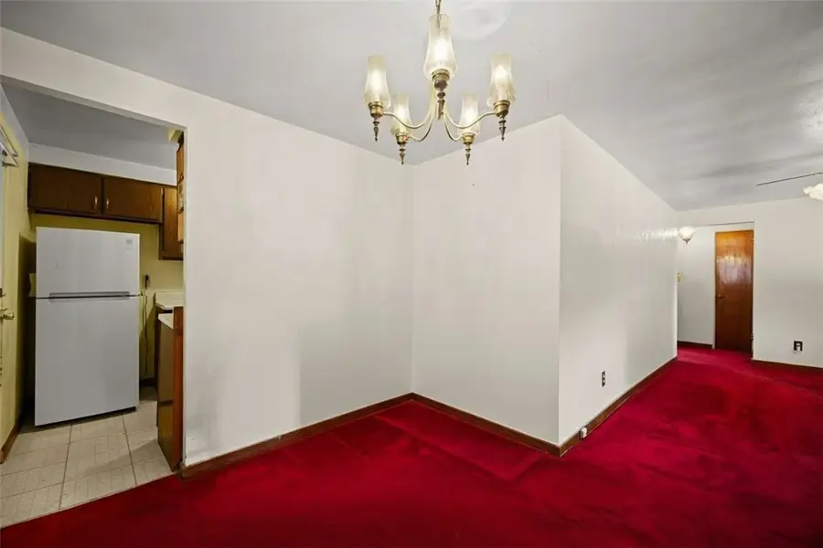 3757 Schuette Rd, Baldwin, PA 15227 - Image #3