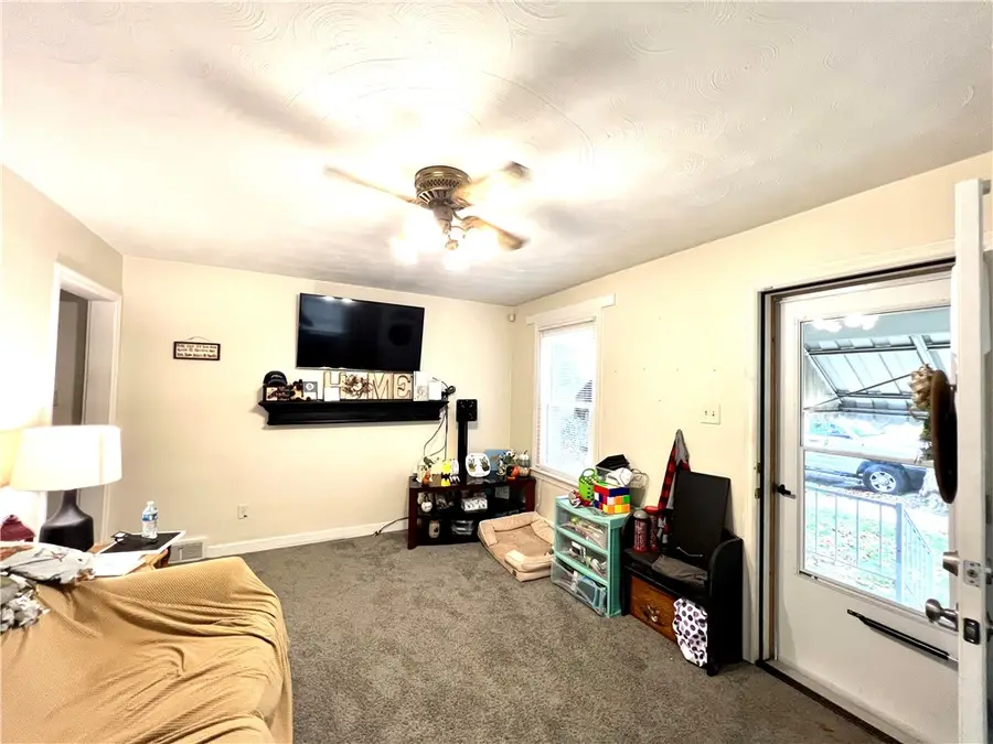 603 Farnsworth Ave, Clairton, PA 15025 - Image #3