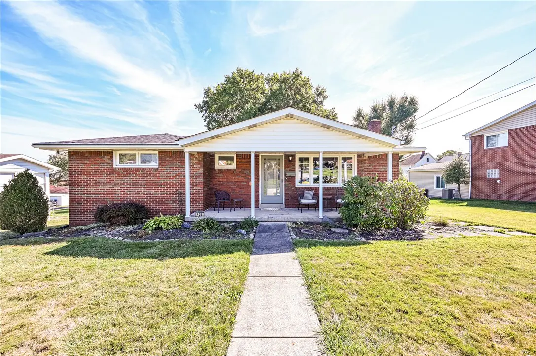 208 Sherwood Circle, Youngwood, PA 15697 - Image #1