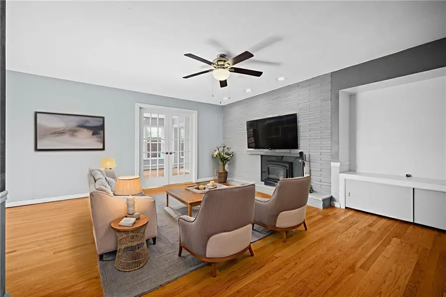 2757 Brodhead Rd, Aliquippa, PA 15001 - Image #2