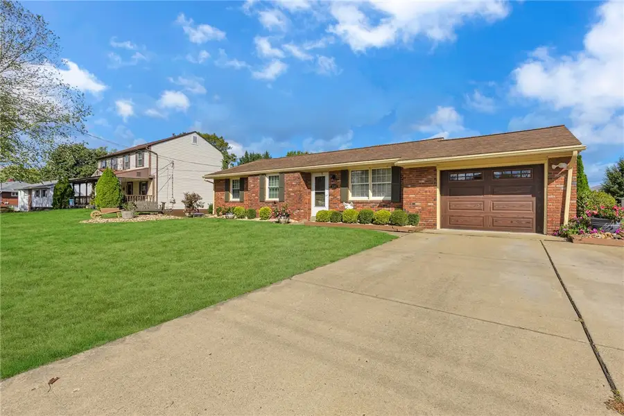 130 Columbia Dr, Center, PA 15001 - Image #2