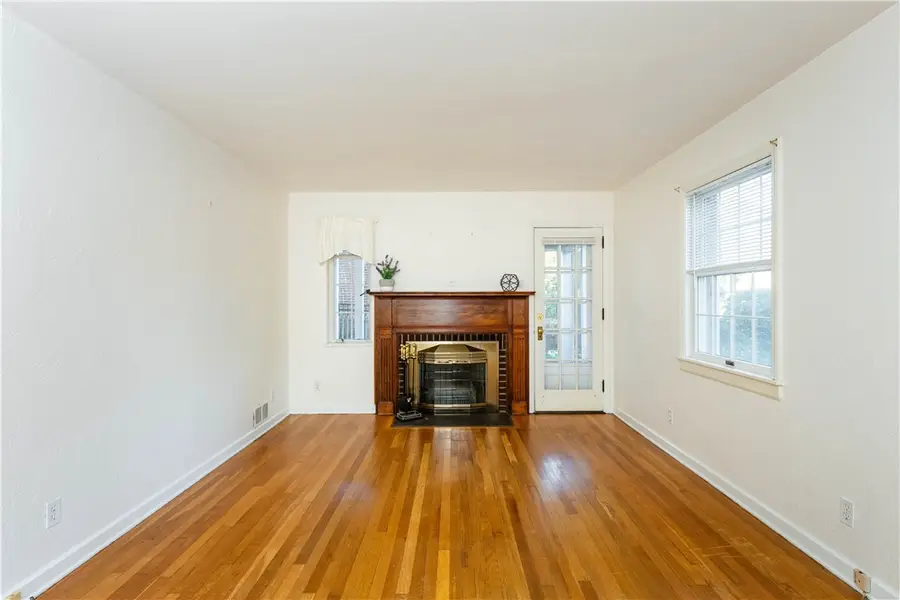 753 Jefferson Drive, Ross Township, PA 15229 - Image #2