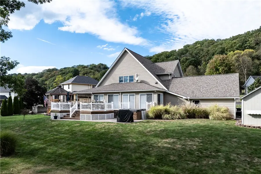 3013 Woodfield Dr, Hopewell, PA 15001 - Image #3