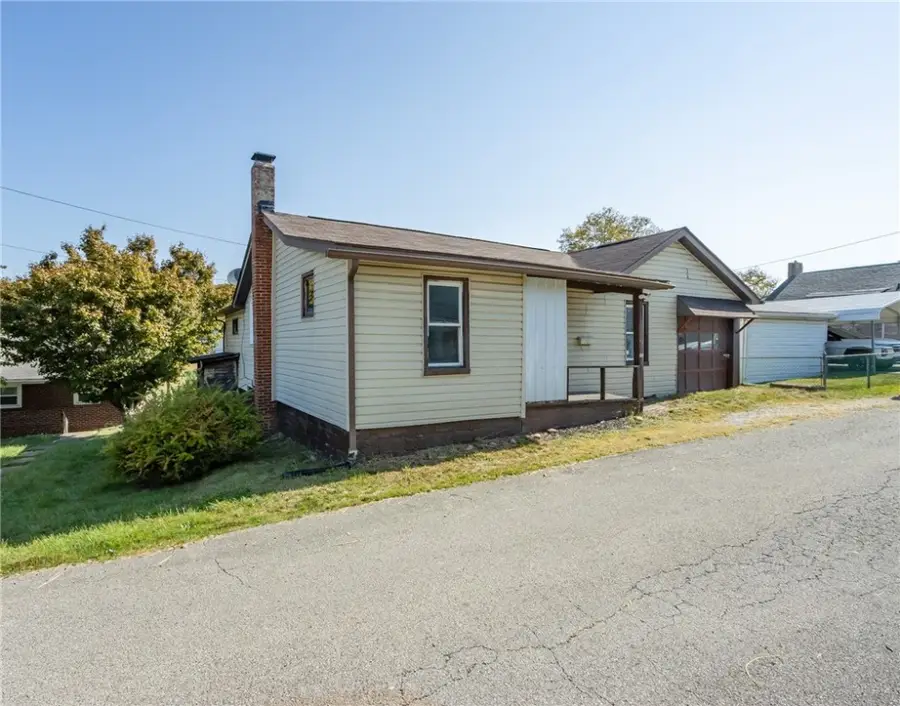 151 Summit Ave, Leechburg, PA 15656 - Image #2