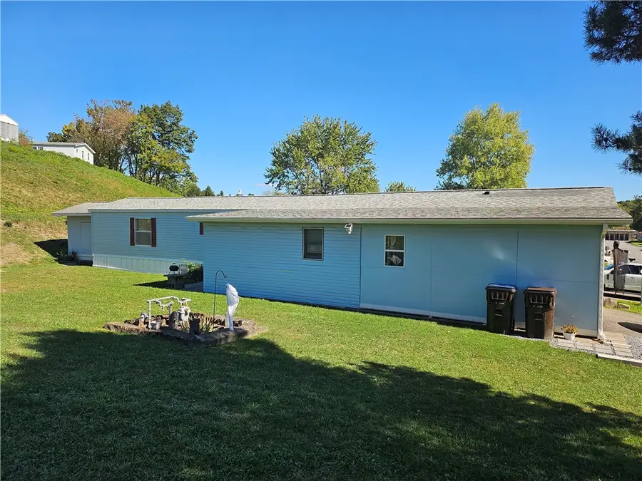 109 Lake Arthur Dr, Lake Arthur Estates, PA 16051 - Image #2