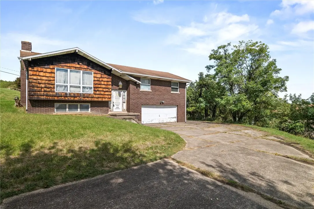 26 Petrak St, Charleroi, PA 15022 - #1