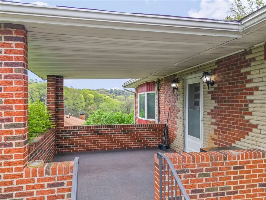 463 Coal Valley Rd, Jefferson Hills, PA 15025 - Image #3