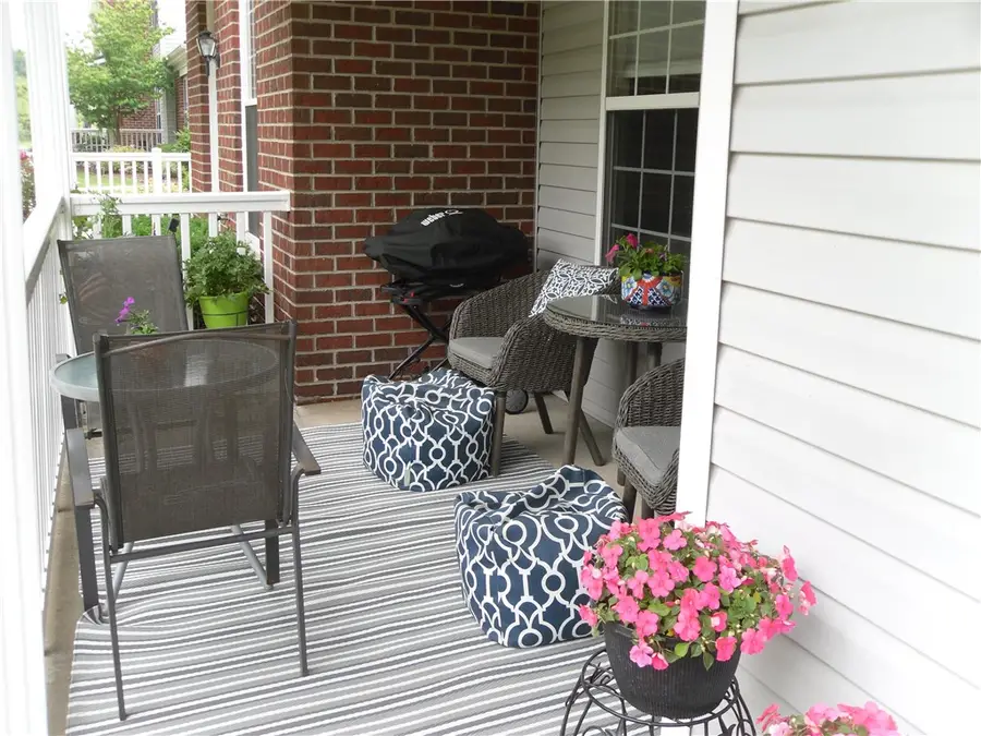 707 Sonie Drive, Ohio, PA 15143 - Image #2