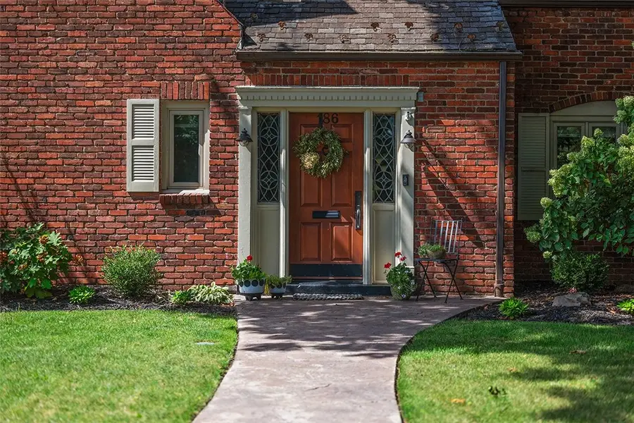 186 Mohawk Drive, Mount Lebanon Township, PA 15228 - Image #2