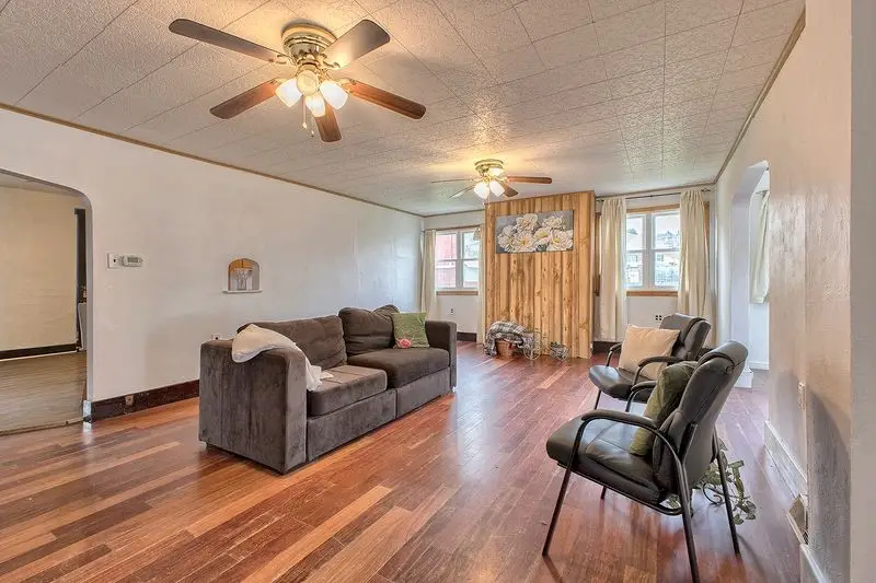 22 N Grant St, Scottdale, PA 15683 - Image #3