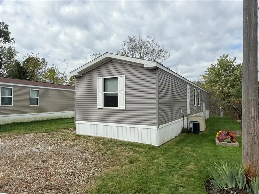 108 Mathew Dr, Lancaster, PA 16037 - Image #2