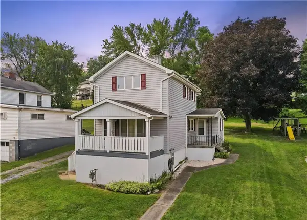 704 Redwood Dr, Cecil, PA 15057