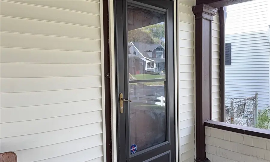 556 S Oakland Ave, Sharon, PA 16146 - Image #3