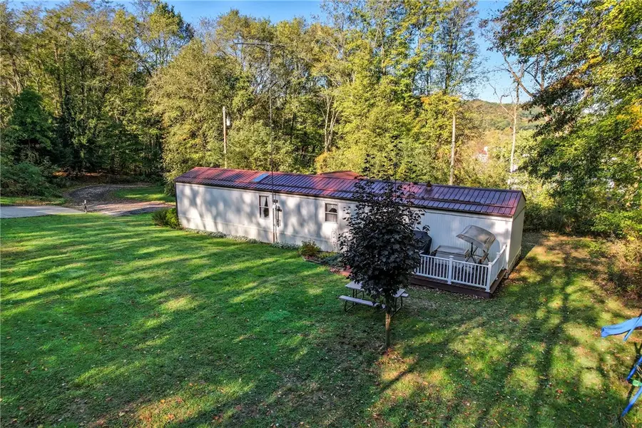 8240 Mercer St, Pulaski, PA 16143 - Image #3