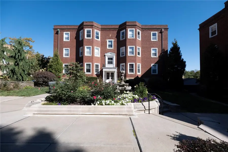 721 Roselawn Ave. #C5, Mount Lebanon Township, PA 15228 - Image #2