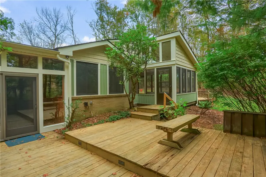 392 Mckinley Rd, Big Beaver, PA 15010 - Image #2