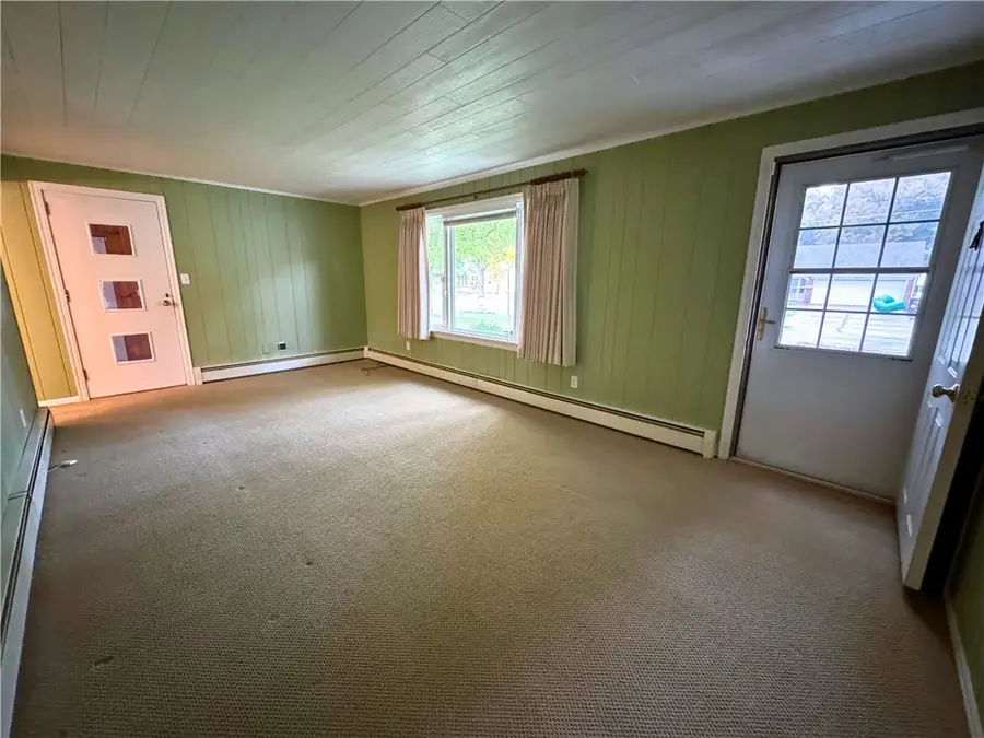 815 Tidball Ave, Grove City, PA 16127 - Image #2