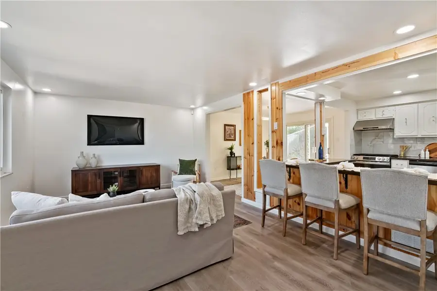 135 Koegler Ave, Brentwood, PA 15227 - Image #3