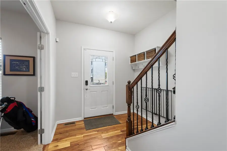 2105 Majestic Dr, Canonsburg, PA 15317 - Image #3