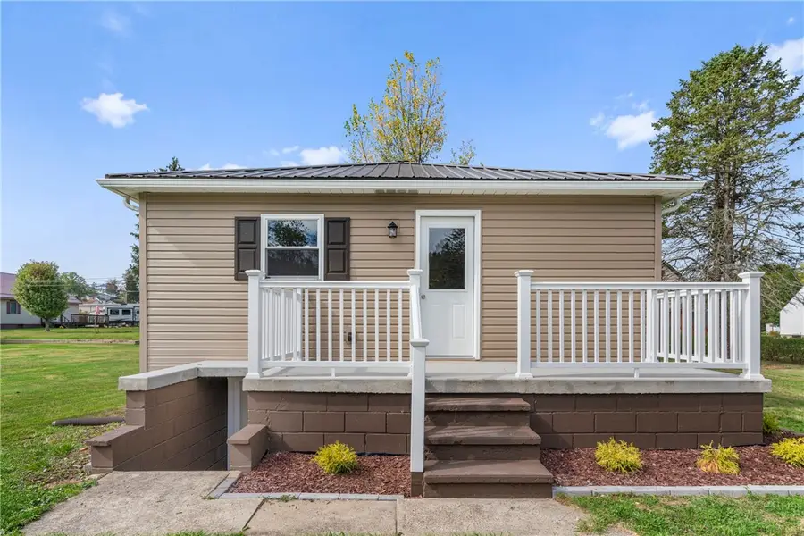 203 Level St, Bentleyville, PA 15314 - Image #2