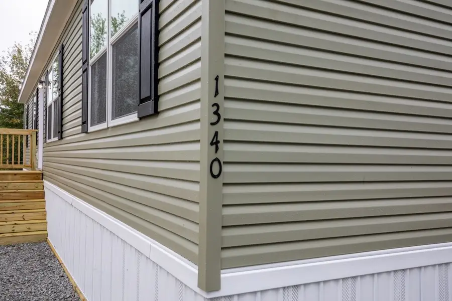 1340 Hilltop Dr, Robinson, PA 15019 - Image #2