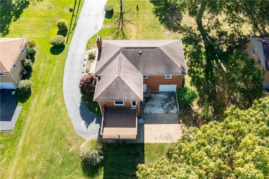 109 Eakin Dr, Brighton Township, PA 15009 - Image #2