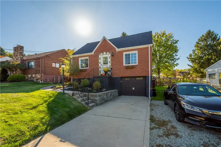 348 Logan Rd, Bethel Park, PA 15102 - Image #2