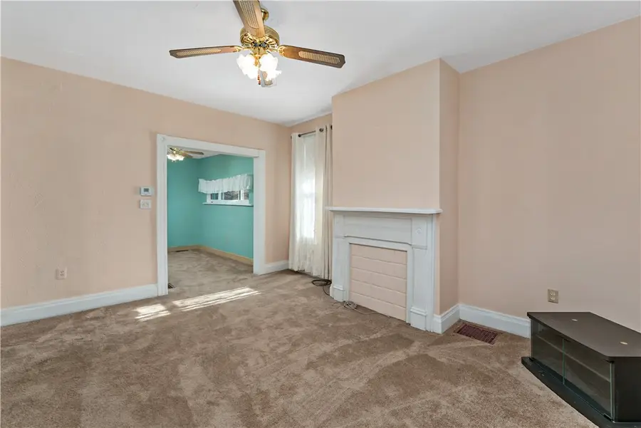 617 Maple St, Coraopolis, PA 15108 - Image #3