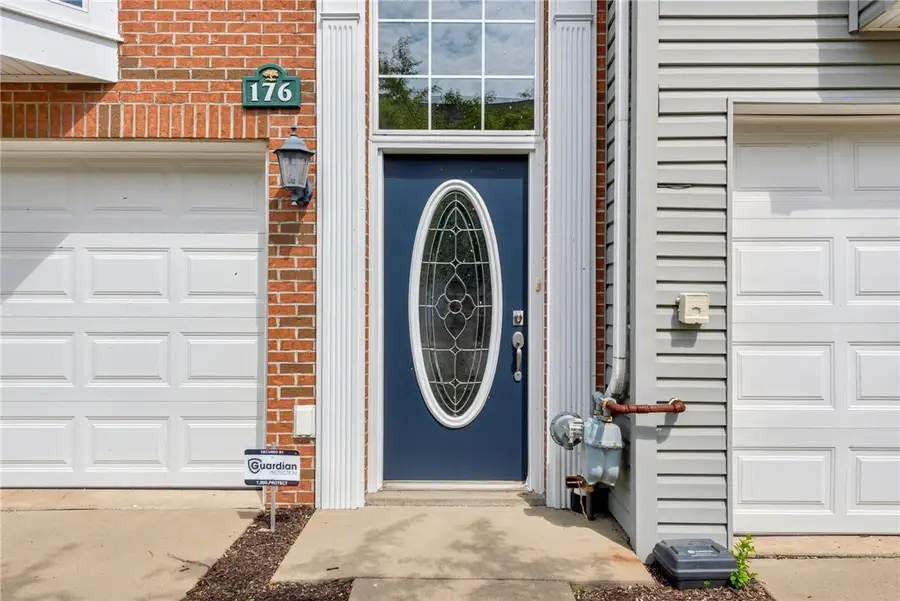 176 Berry Field Court, Wexford, PA 15090 - Image #2