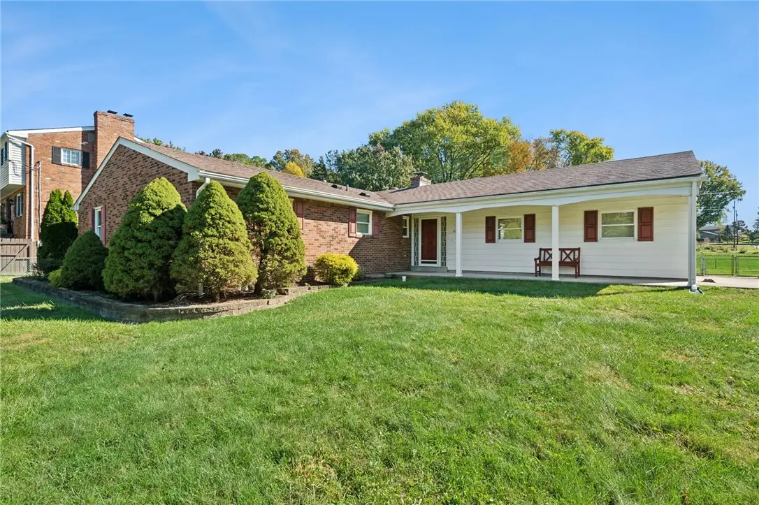 5800 Torrance Dr, Murrysville, PA 15632 - Image #1