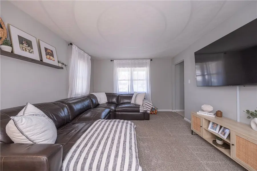 105 Pagano Drive, New Stanton, PA 15672 - Image #3