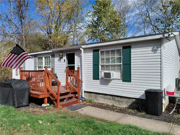 302 Polo Dr, Shelocta, PA 15774