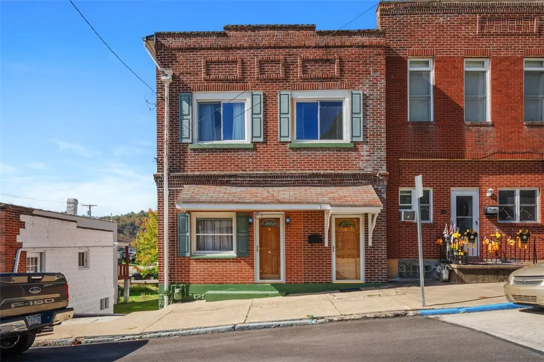 107 Cavitt Ave, Trafford, PA 15085 - Image #1