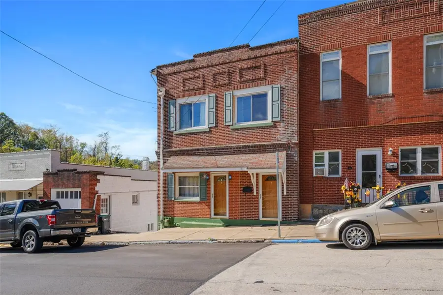 107 Cavitt Ave, Trafford, PA 15085 - Image #2